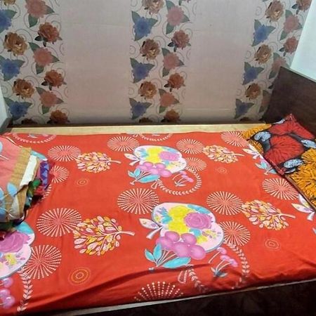 Pratima Guest House , Calcutta Buitenkant foto